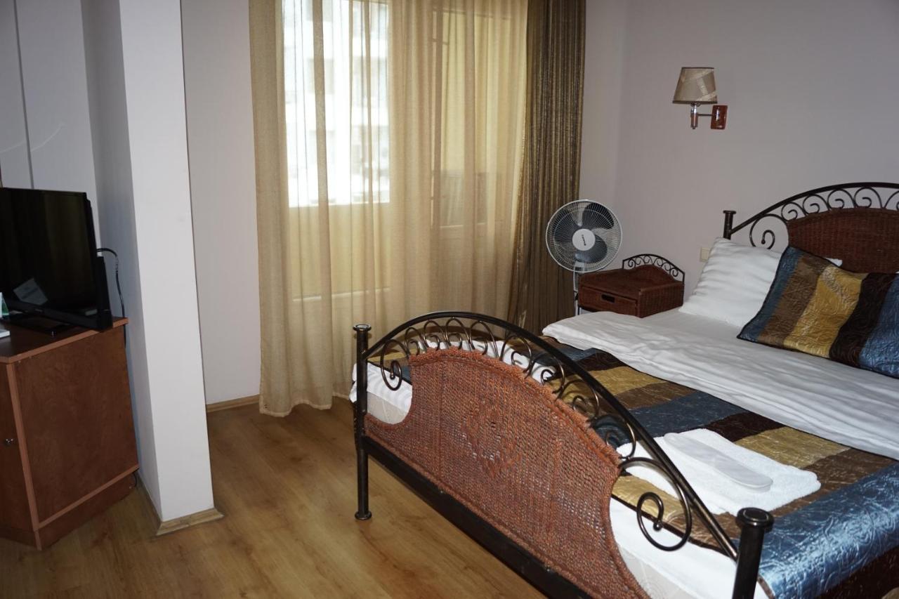 Iar Hotel Батуми Экстерьер фото