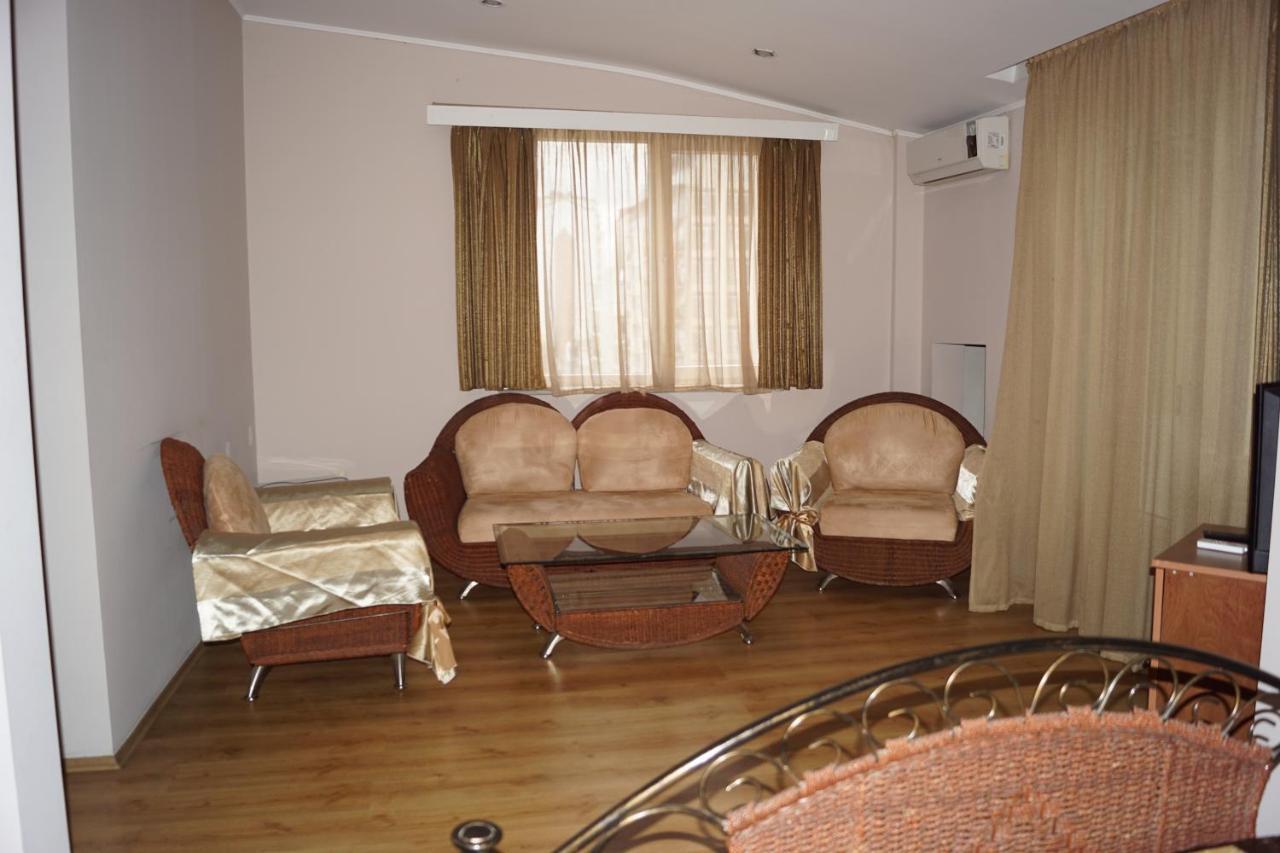 Iar Hotel Батуми Экстерьер фото