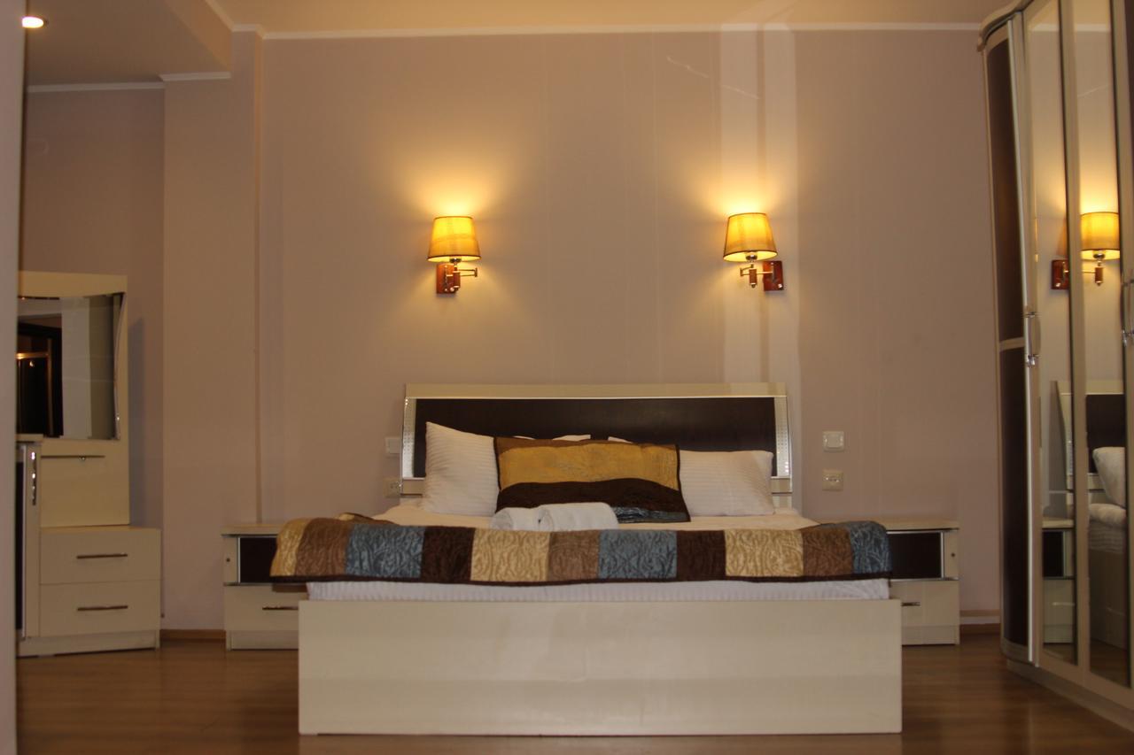 Iar Hotel Батуми Экстерьер фото