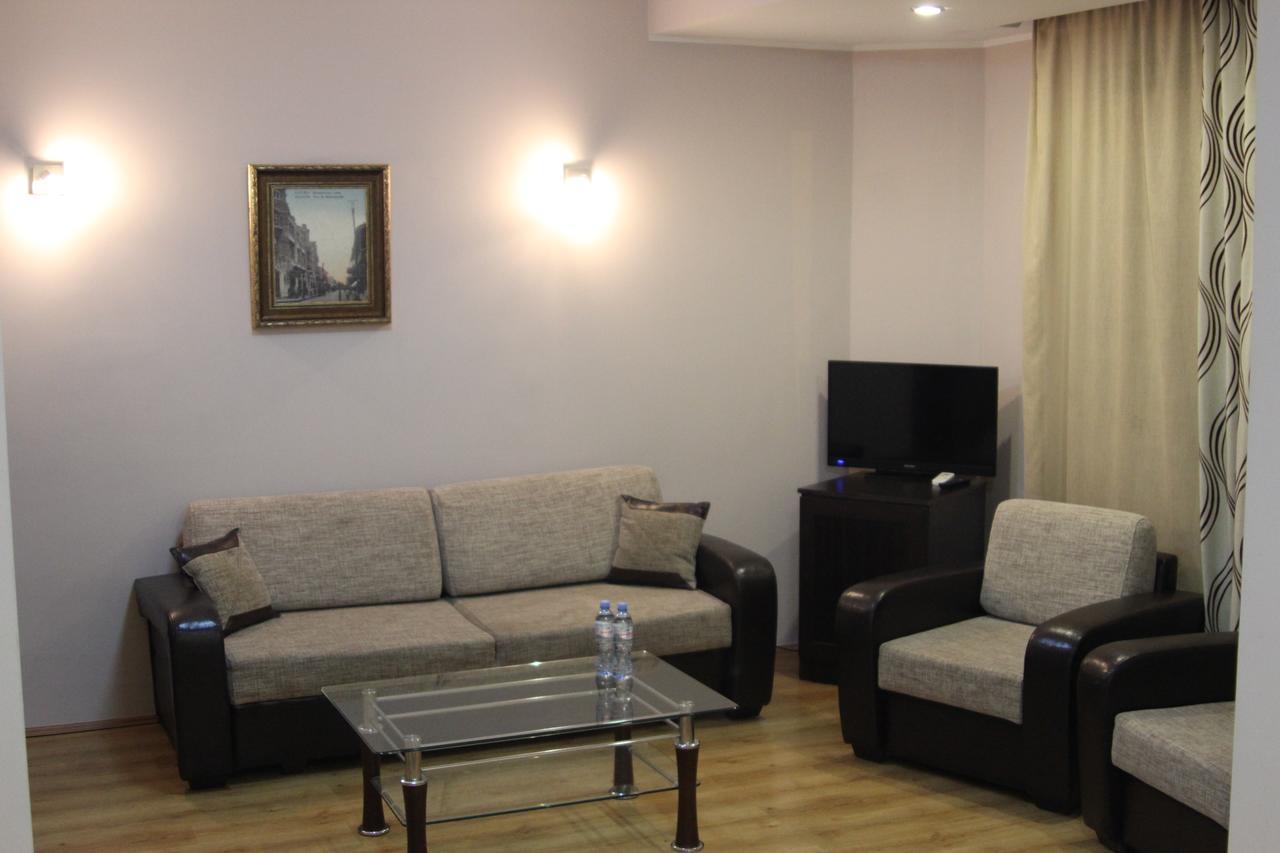 Iar Hotel Батуми Экстерьер фото