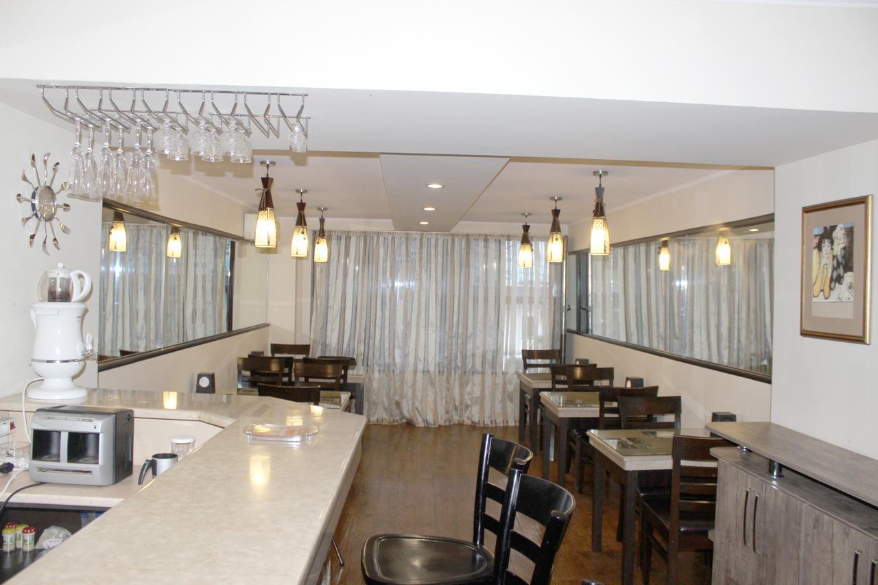 Iar Hotel Батуми Экстерьер фото