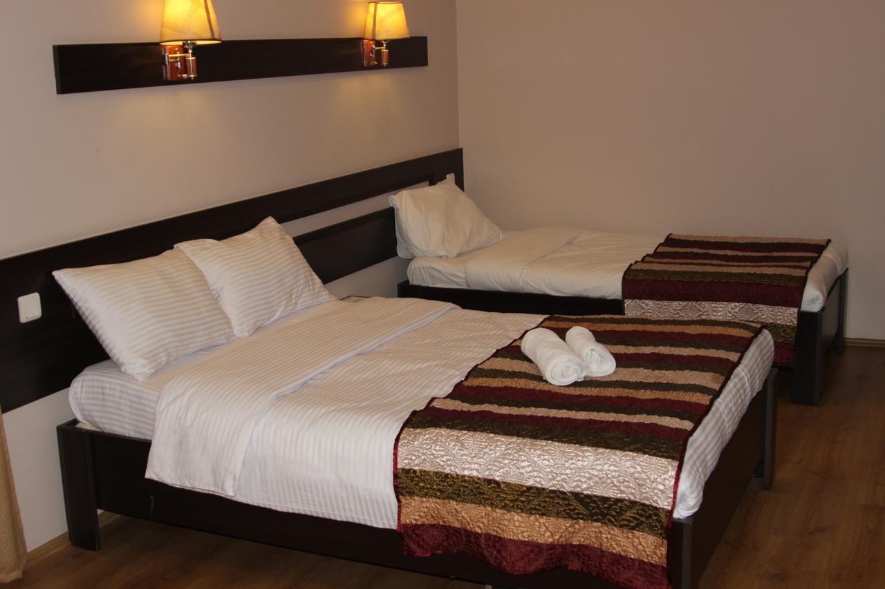 Iar Hotel Батуми Экстерьер фото
