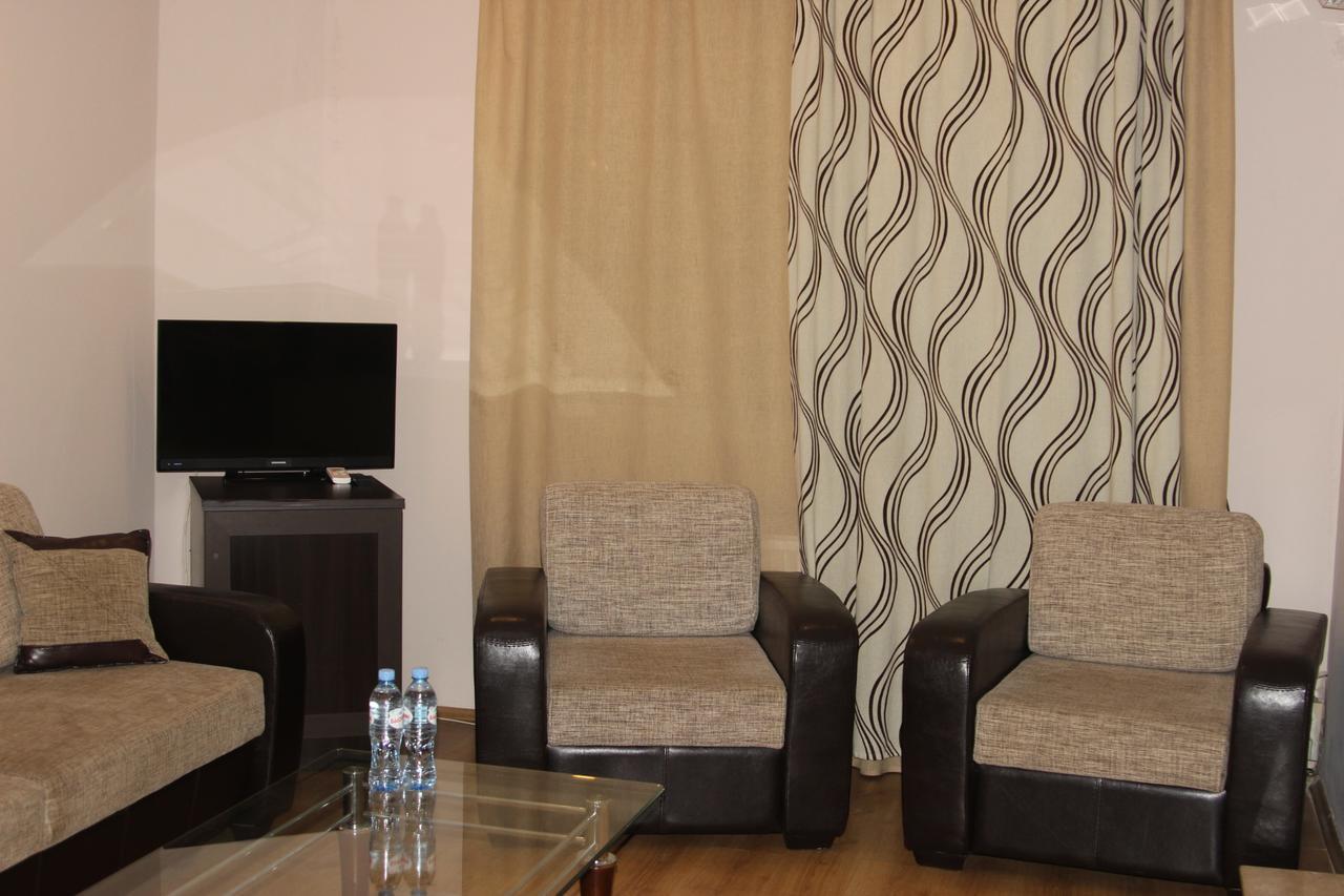Iar Hotel Батуми Экстерьер фото