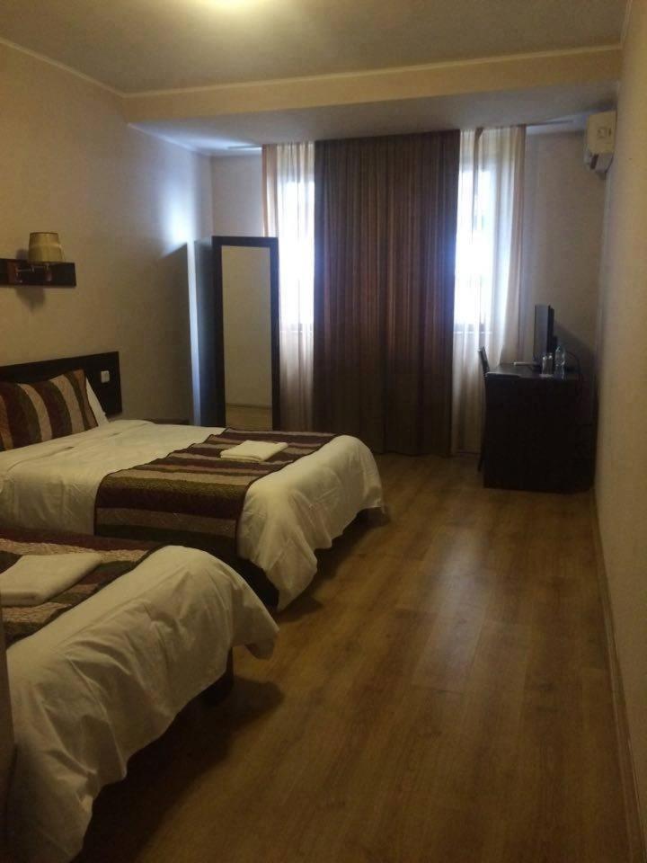 Iar Hotel Батуми Экстерьер фото