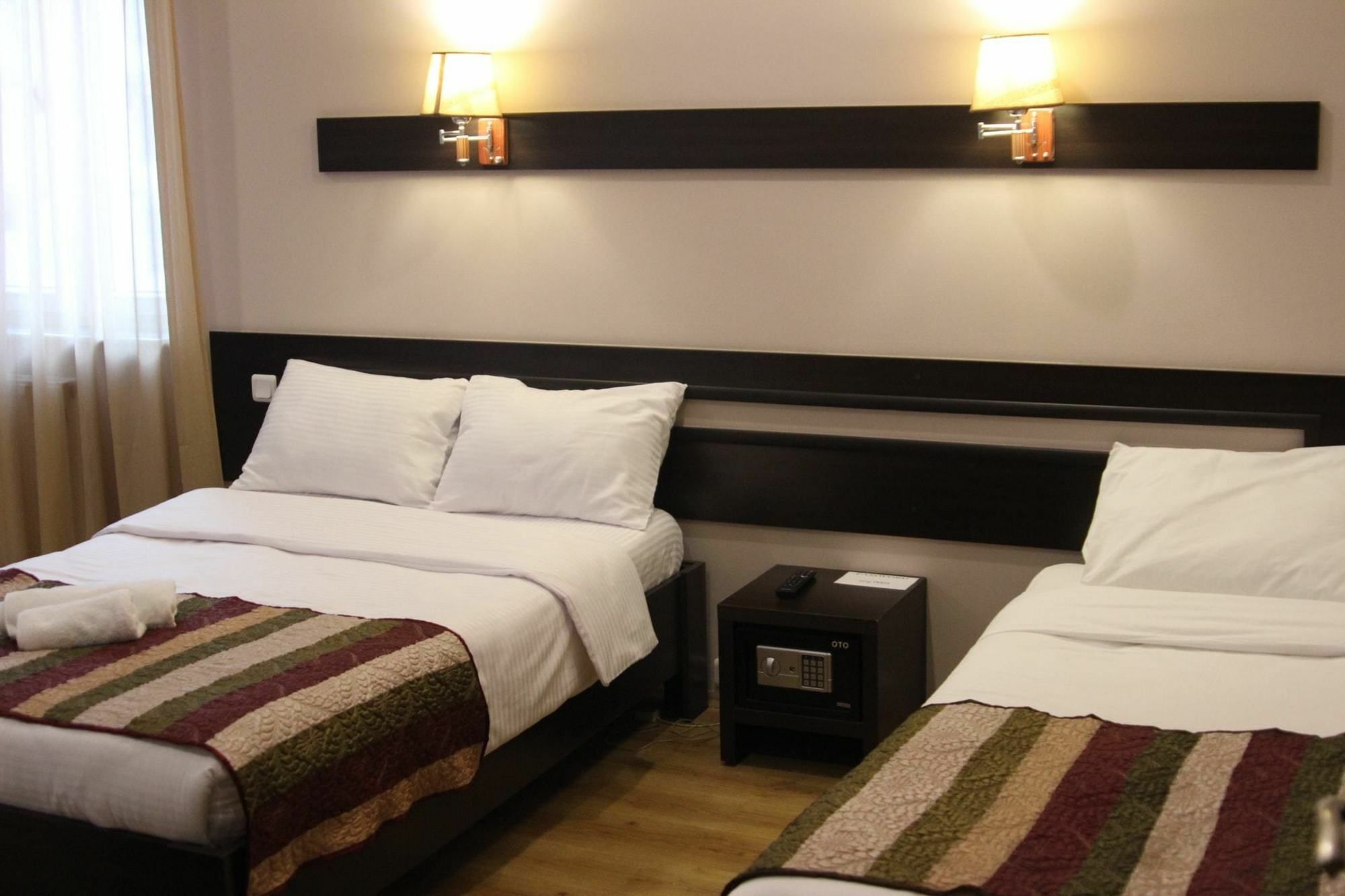 Iar Hotel Батуми Экстерьер фото